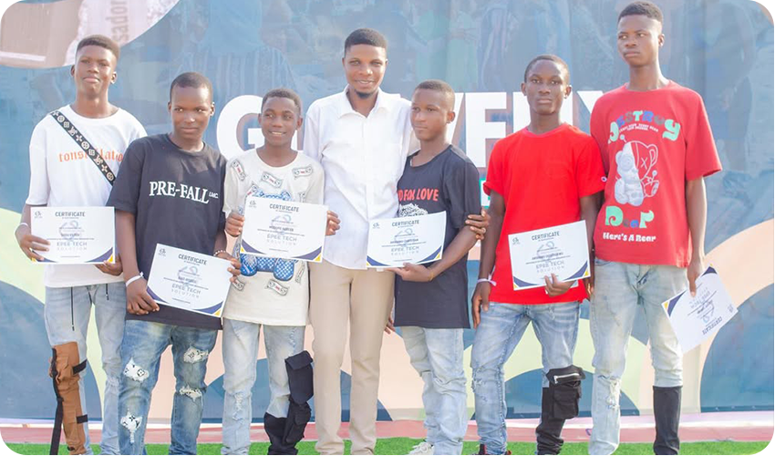 http://Annual%20Scholarship%20Program%20service%20details%20-%20epeetech.com